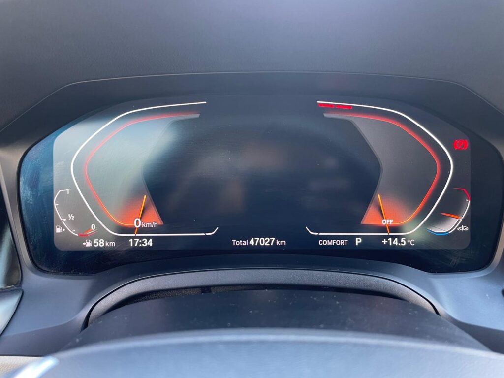BMW  320I