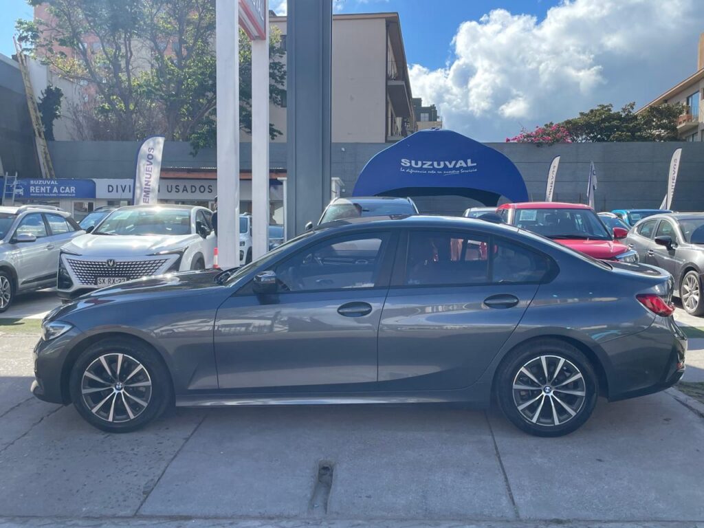 BMW  320I