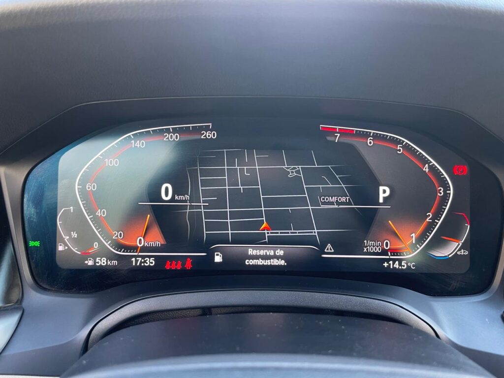 BMW  320I