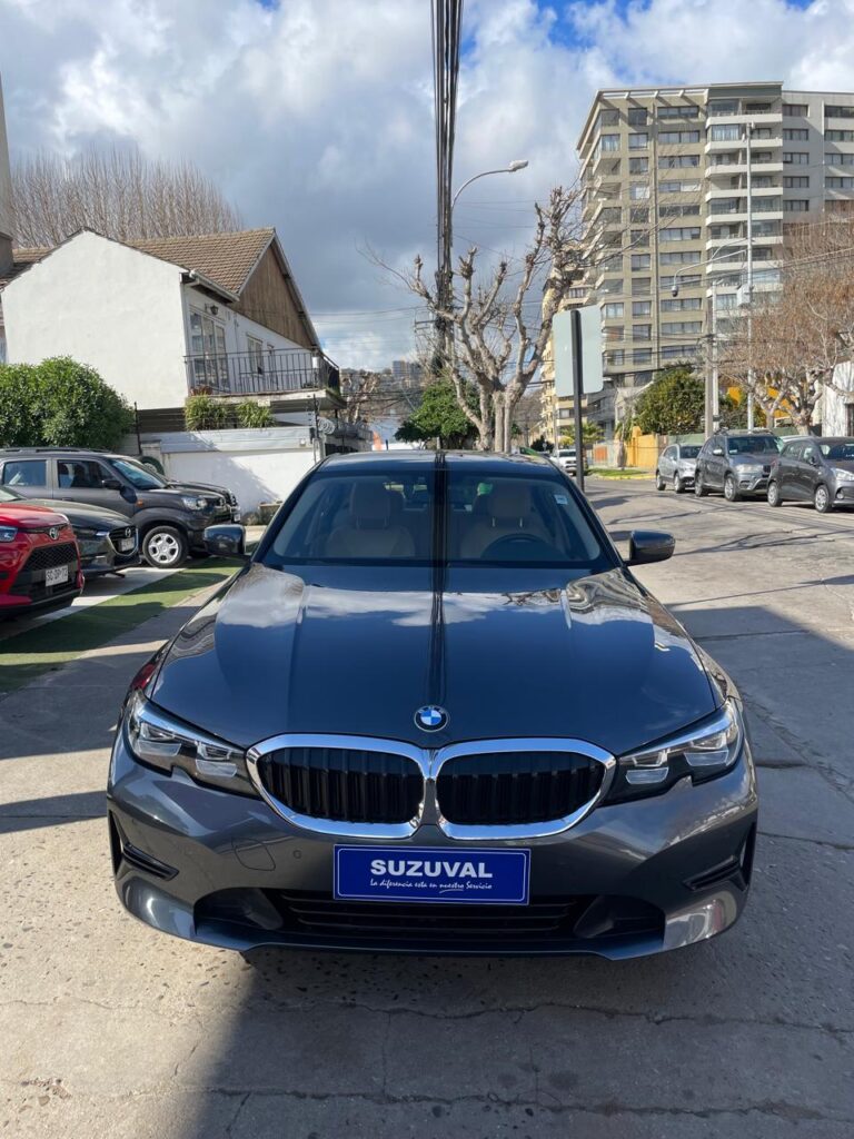 BMW  320I